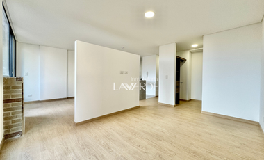 Venta - Un Apartaestudio Con Terraza Ideal Para Inversion Y Vivienda