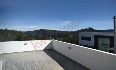 VENDO CASA BOSQUE DE ENCENILLOS LA CALERA