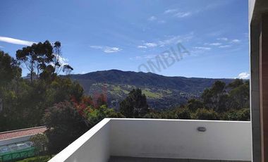 VENDO CASA BOSQUE DE ENCENILLOS LA CALERA