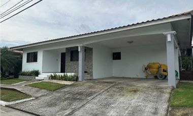 VENDO CASA DE 3HAB EN LOS ALGARROBOS