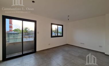 Monoambiente en segundo piso al frente con balcon  - Temperley