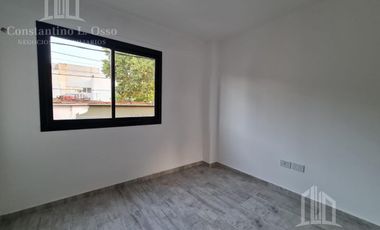 Departamento 2 ambientes al frente - con cochera  - Temperley