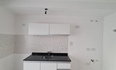 Departamento 2 ambientes al frente - con cochera  - Temperley