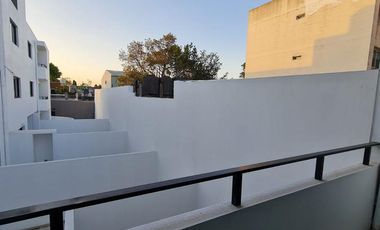 Departamento 2 ambientes al frente - con cochera  - Temperley