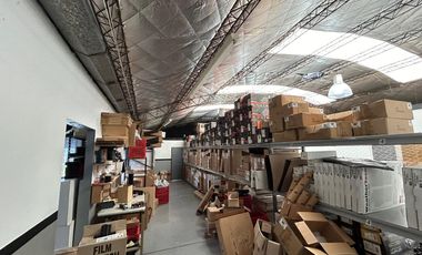 En Alquiler, Victoria, muy buen galpon-deposito con oficinas, proximo a Acceso Tigre