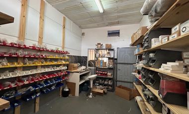 En Alquiler, Victoria, muy buen galpon-deposito con oficinas, proximo a Acceso Tigre