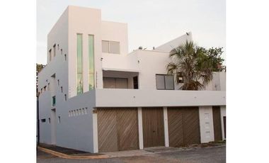Casa en venta en Los Almendros Playa del Carmen Solidaridad Quintana Roo.
