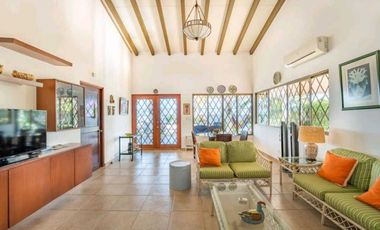 VENTA CASA FRENTE AL MAR EN PLAYA BLANCA, ÚNICA OPORTUNIDAD