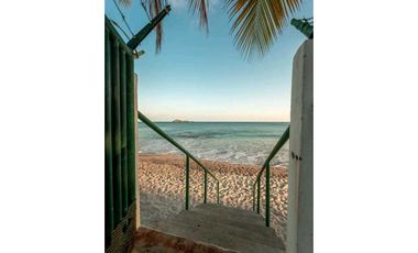 VENTA CASA FRENTE AL MAR EN PLAYA BLANCA, ÚNICA OPORTUNIDAD