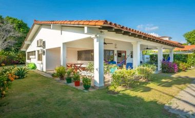 VENTA CASA FRENTE AL MAR EN PLAYA BLANCA, ÚNICA OPORTUNIDAD
