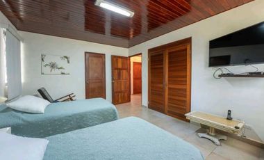 VENTA CASA FRENTE AL MAR EN PLAYA BLANCA, ÚNICA OPORTUNIDAD