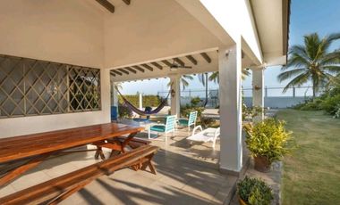 VENTA CASA FRENTE AL MAR EN PLAYA BLANCA, ÚNICA OPORTUNIDAD