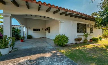 VENTA CASA FRENTE AL MAR EN PLAYA BLANCA, ÚNICA OPORTUNIDAD