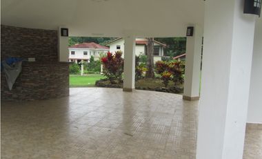VENTA CASA EN ANCÓN RESIDENCIAL CAMINO DE CRUCES EL DORADO KAF