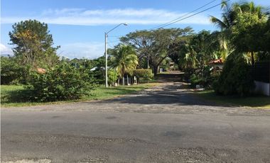 TERRENO / PLAYA CORONADO / 800 M2 /  AREA RESIDENCIAL / LOTE PLANO