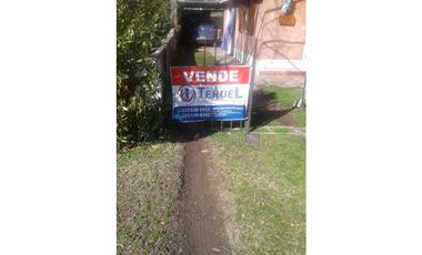Se vende o permuta  casa de 3 ambientes en Mechongue.