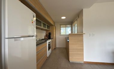 VENTA CASA MODERNA 3 AMB CON GRAN LOTE BARRIO SANTA CELINA