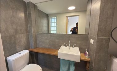 VENTA CASA MODERNA 3 AMB CON GRAN LOTE BARRIO SANTA CELINA