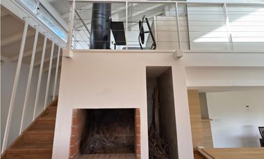 VENTA CASA MODERNA 3 AMB CON GRAN LOTE BARRIO SANTA CELINA