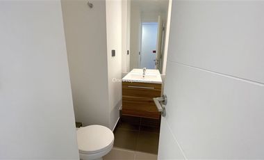 Oficina en Arriendo en Clinica Las Condes | Oficina arriendo 2P 1B 1E recepción terraza | Las Condes | One Propiedades