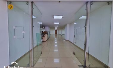 Arriendo / Venta de Local Comercial de 380m en Multicentro