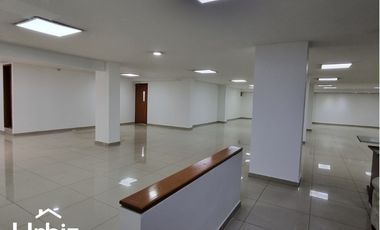 Arriendo / Venta de Local Comercial de 380m en Multicentro