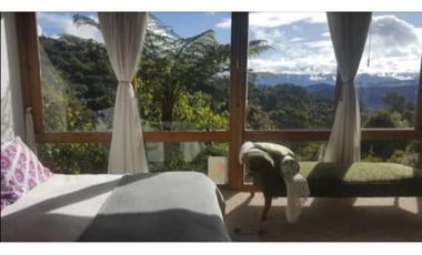 Vendo Hermosa Casa con buen lote en el hato k7 vía la Calera
