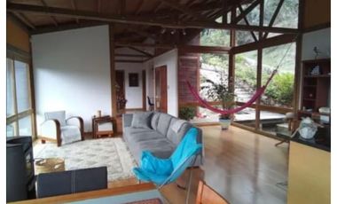 Vendo Hermosa Casa con buen lote en el hato k7 vía la Calera