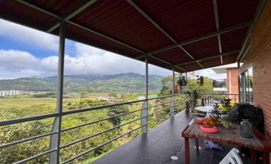 CASA CAMPESTRE EN ARRIENDO EN VEREDA GUACAS/SANTA ROSA DE CABAL