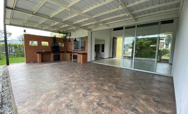 CASA CAMPESTRE EN VENTA EN VIA LA VIRGINIA/PEREIRA
