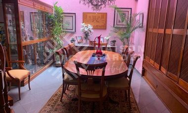 Casa en Venta con Grandes Espacios Ideal Para Desarrolladores