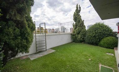 Departamento de 3 ambientes en dúplex en venta, en Vicente López.