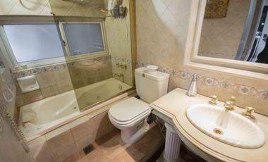 Departamento de 3 ambientes en dúplex en venta, en Vicente López.