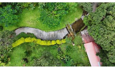 Oportunidad! Se Vende Casa en el Valle de Antón con Manantial Privado