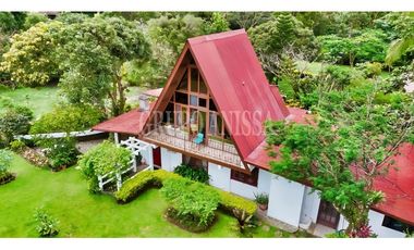 Oportunidad! Se Vende Casa en el Valle de Antón con Manantial Privado