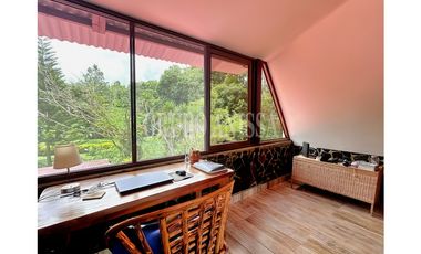 Oportunidad! Se Vende Casa en el Valle de Antón con Manantial Privado