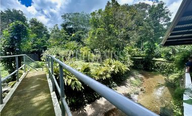 Oportunidad! Se Vende Casa en el Valle de Antón con Manantial Privado