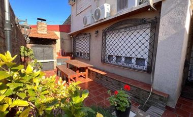 Casa PH en venta en Lanus Este