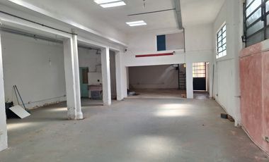 Galpón en venta de 315m2 ubicado en Parque Avellaneda