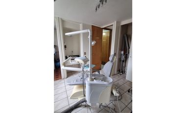 SE VENDE CONSULTA  OFICINA UBICADA EN CALLE BLANCO, VALPO