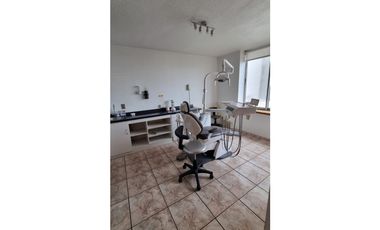 SE VENDE CONSULTA  OFICINA UBICADA EN CALLE BLANCO, VALPO