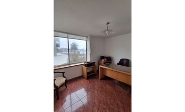 SE VENDE CONSULTA  OFICINA UBICADA EN CALLE BLANCO, VALPO
