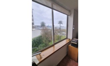 SE VENDE CONSULTA  OFICINA UBICADA EN CALLE BLANCO, VALPO