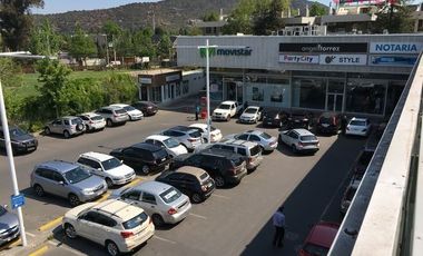 Local Comercial en Arriendo en La Dehesa / Strip Center frente al Portal La Dehesa
