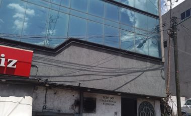 Locales en renta para uso de oficina en tercer piso