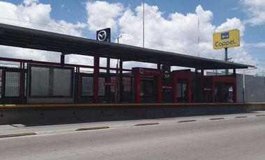 Locales en renta para uso de oficina en tercer piso