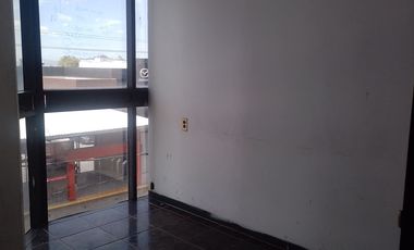 Locales en renta para uso de oficina en tercer piso