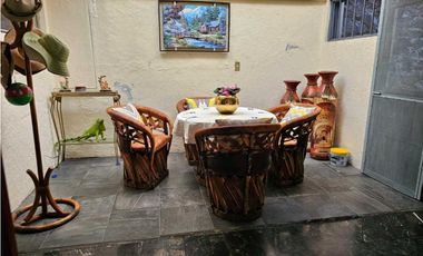 VENTA DE CASA SOLA CON ALBERCA EN CLUB DE GOLF CUERNAVACA