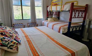 VENTA DE CASA SOLA CON ALBERCA EN CLUB DE GOLF CUERNAVACA