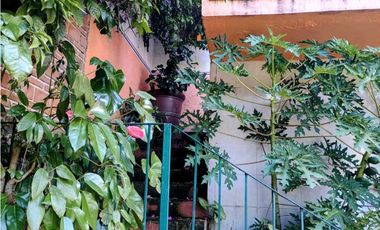 VENTA DE CASA SOLA CON ALBERCA EN CLUB DE GOLF CUERNAVACA